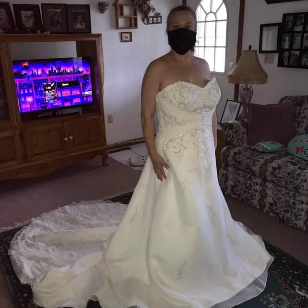 Wedding gown